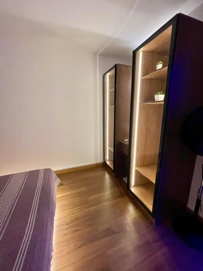 غرفة النوم الرئيسية في بنتهاوس Paros Double Roof داخل Mountain View Ras El Hekma